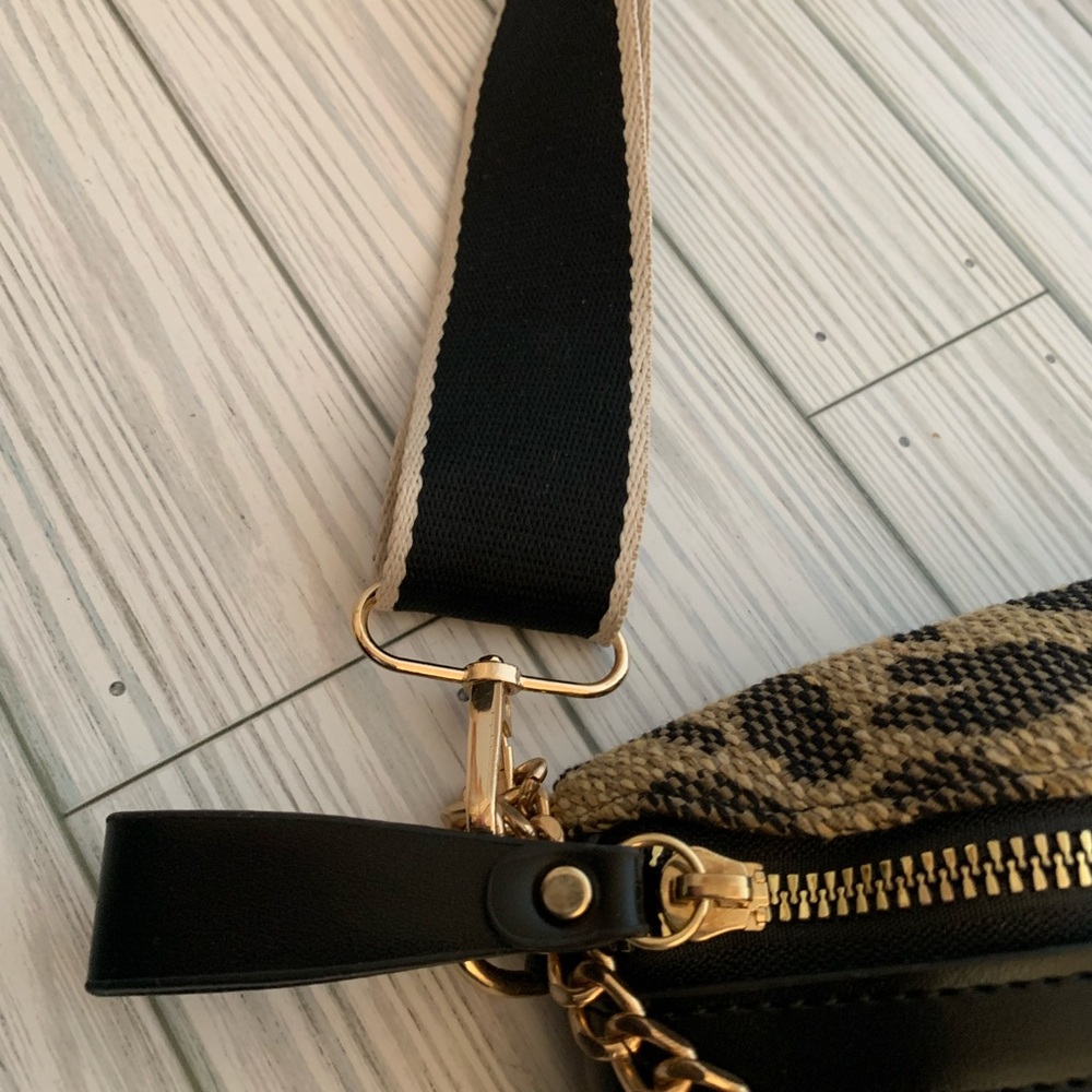 Charles and Heka fashion Leopard Print Crossbody Belt Bag in Brown - Picture 3 of 5